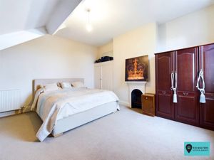 Bedroom- click for photo gallery